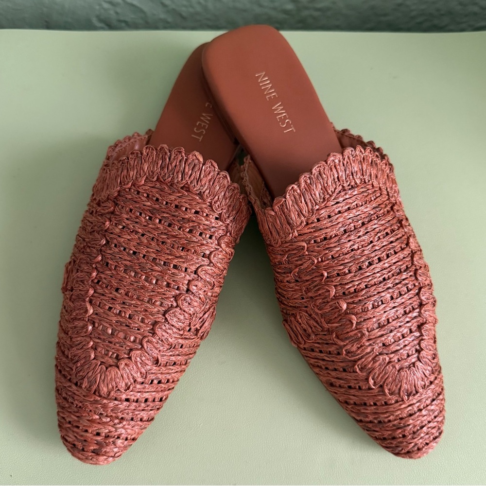 Nine West Campton Almond Toe Casual Slip-On Flat Mules Sz 9 - Picture 3 of 7